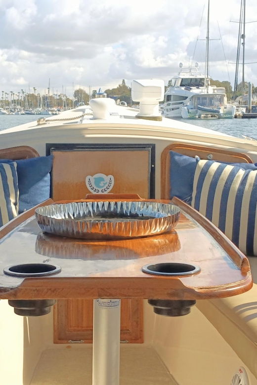 fun-adventure-party-boat-cruise-wine-charcuterie-sealions