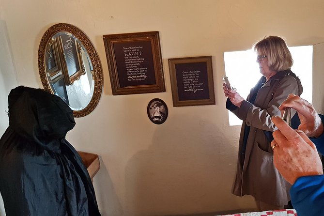 giants-causeway-carrick-a-rede-ropebridge-and-belfast-titanic-5-star-tour