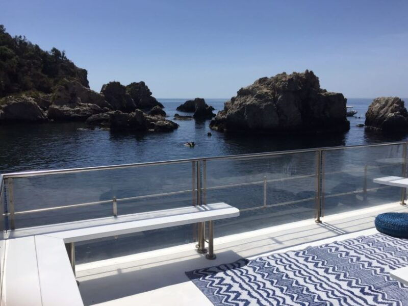 giardini-naxos-boat-trip-isola-bella-with-snorkeling