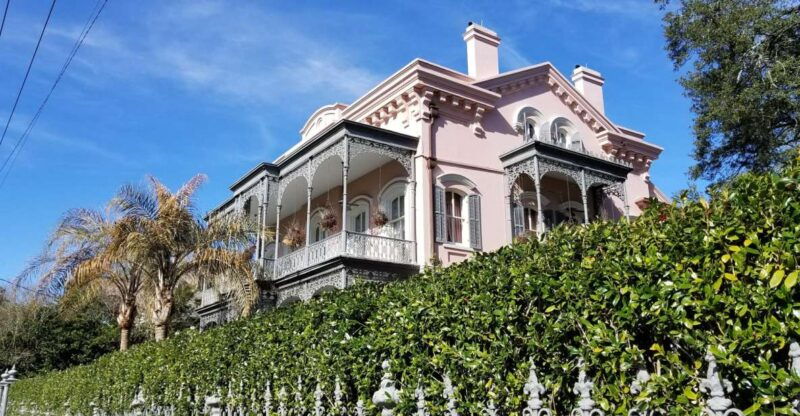 glamorous-garden-district-tour