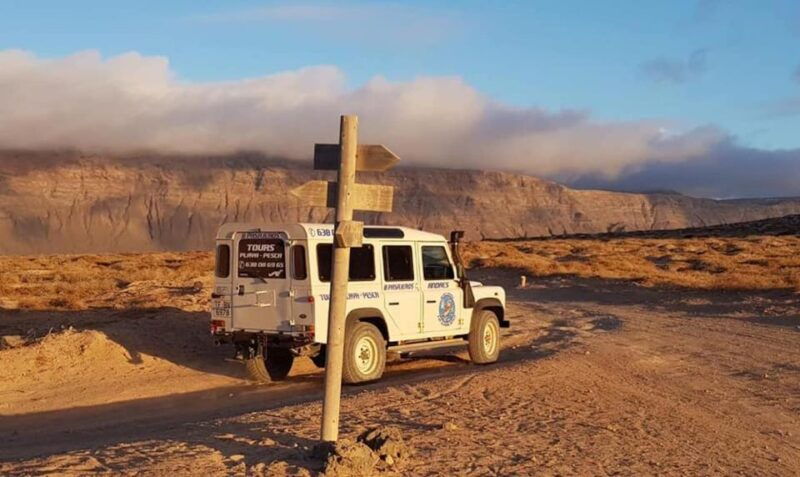 graciosa-island-jeep-safari-playa-de-las-conchas