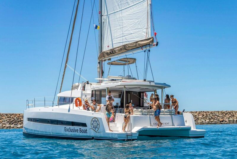 gran-canaria-catamaran-day-trip-with-food-and-drinks