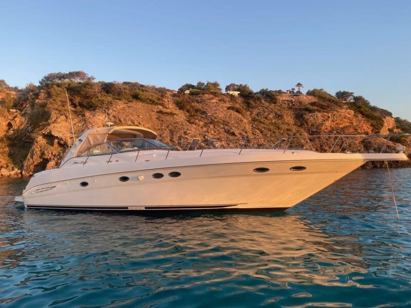 gran-canaria-excursion-on-private-yacht-with-drinks-lunch-and-snorkeling