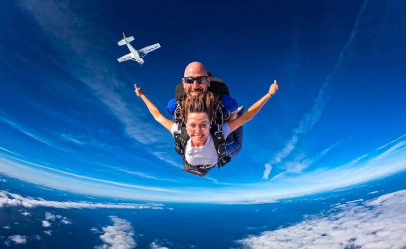 gran-canaria-skydiving-over-maspalomas-dunes