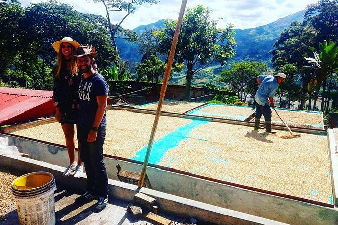 guatape-coffee-tour-express-colombia