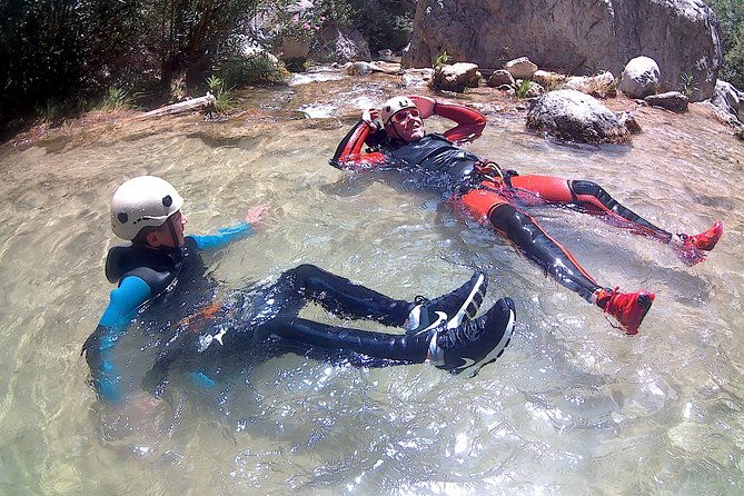 guided-canyoning-in-granada-lentegi-canyon