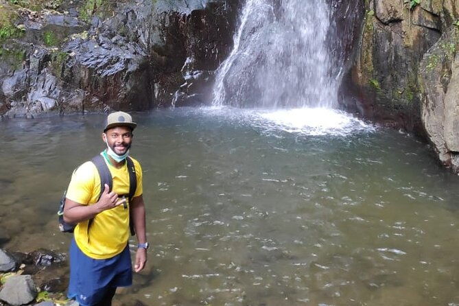 guided-tour-of-filipina-falls-in-sora-from-panama-city