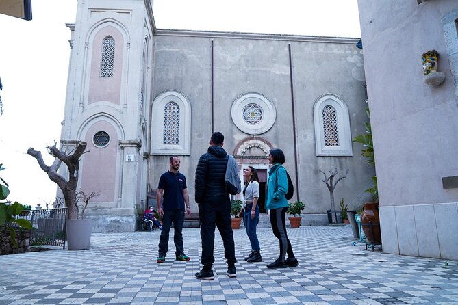 guided-tour-of-giardini-naxos-castelmola-taormina-from-catania