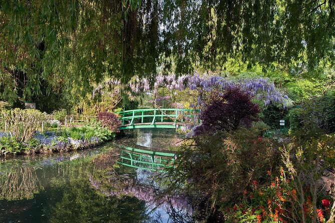 guided-tour-of-monets-gardens-small-group