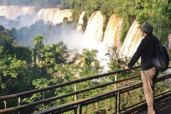 guided-tour-of-the-iguacu-falls-on-the-argentine-side