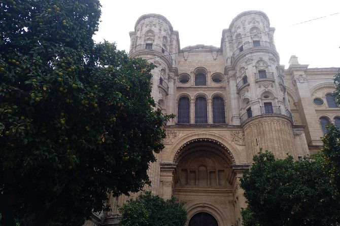 guided-visit-to-the-cathedral-of-malaga-and-its-surroundings