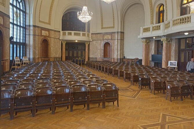 guided-walking-tour-with-thermal-spa-ticket-for-the-royal-bath