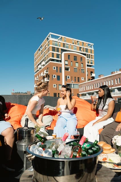 haarlem-private-canal-tour-with-bites-and-unlimited-drinks