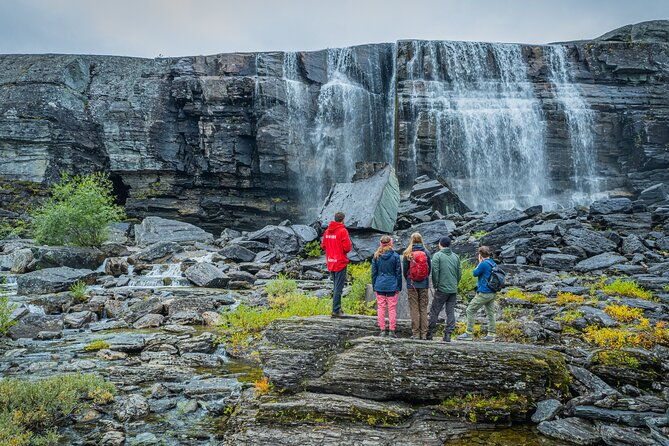 half-day-hike-to-orvvosfossen-waterfall