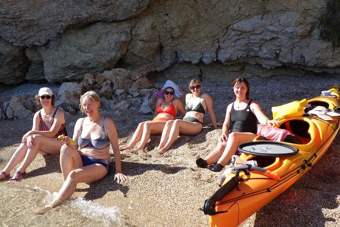 half-day-sea-kayak-pirate-cave-tour