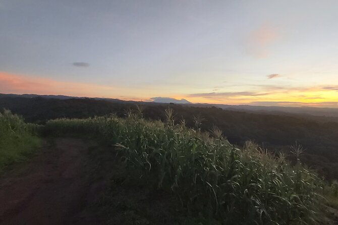 hike-comasagua-peak-and-see-sunrise-or-sunset