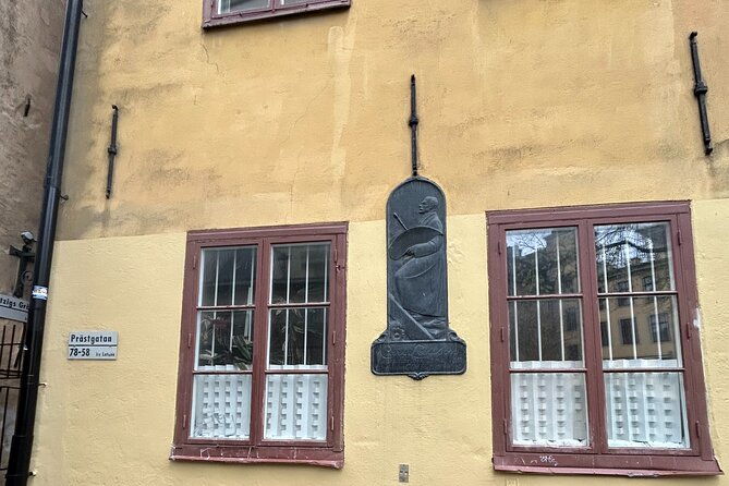 history-and-secrets-of-gamla-stan-audio-gps-guided-walking-tour