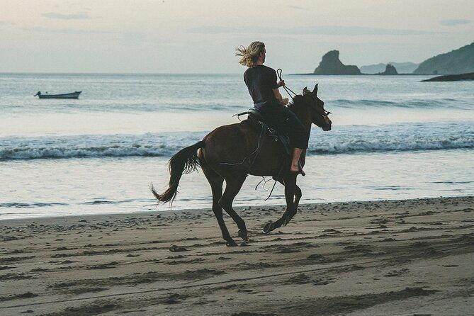 horseback-riding-in-san-juan-del-sur-nicaragua