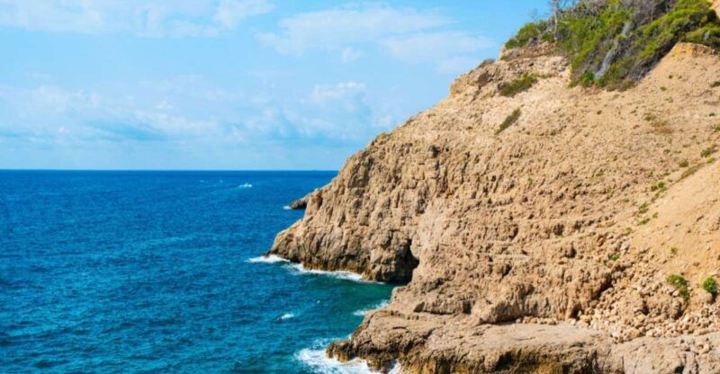 hospitalet-cruise-and-snorkeling-in-llop-mari-cave