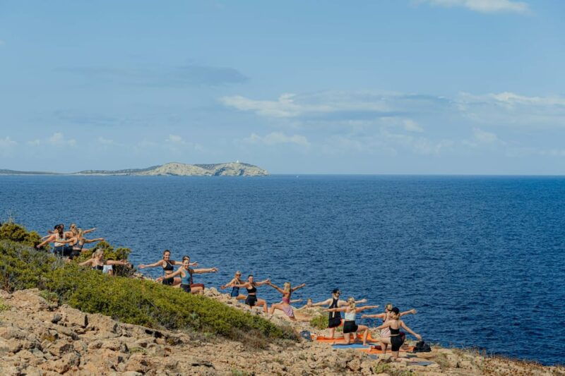 ibiza-ocean-side-yoga-session-with-breakfast