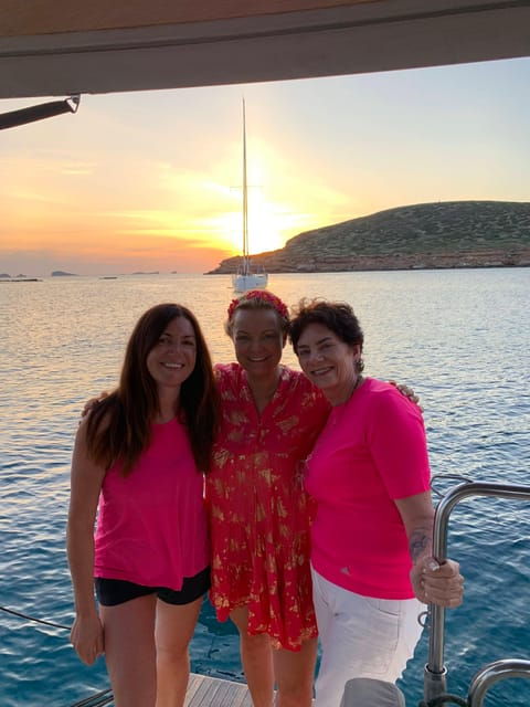 ibiza-sunset-sailing-tour-with-wine