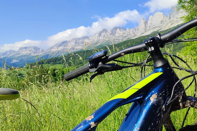immersive-mountain-bike-adventure-around-mont-aiguille-vercors