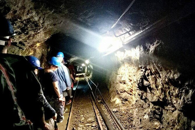inside-the-ginevro-mines-on-the-island-of-elba-with-e-bike