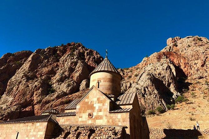 jeep-tour-to-khor-virap-noravank-and-lake-hors-price-per-vehicle