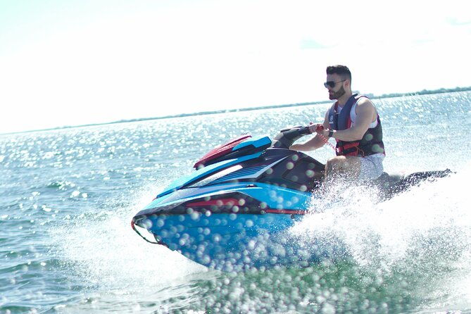 jetski-ride-while-exploring-miami-islands