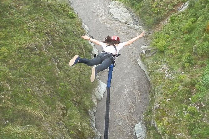 jumping-the-bridge-bungge-jumpng-swing-jumping-100m-tall