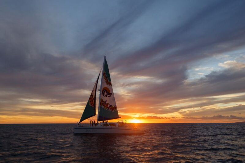 kailua-kona-catamaran-cruise-with-hualalai-volcano-views