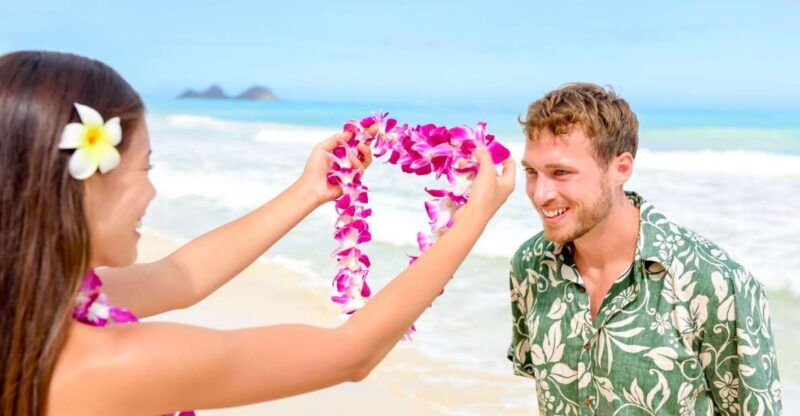 kauai-lihue-airport-honeymoon-lei-greeting