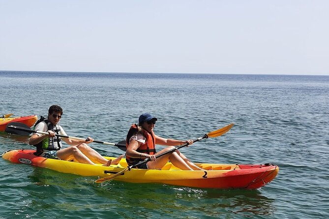 kayaking-along-the-algarve-coast