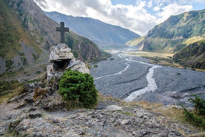kazbegi-half-day-private-tour-to-dariali-gorge-waterfalls