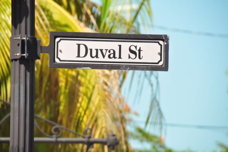 key-west-haunted-pub-crawl-walking-tour-2