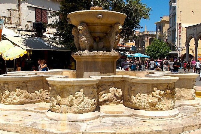 knossos-heraklion-crete-day-professional-guided-coach-tour