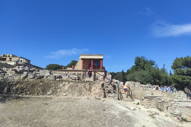 knossos-palace-and-heraklion-city-guided-tour-from-chania
