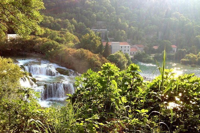 krka-waterfalls-sibenik-primosten-private-speedboat-tour