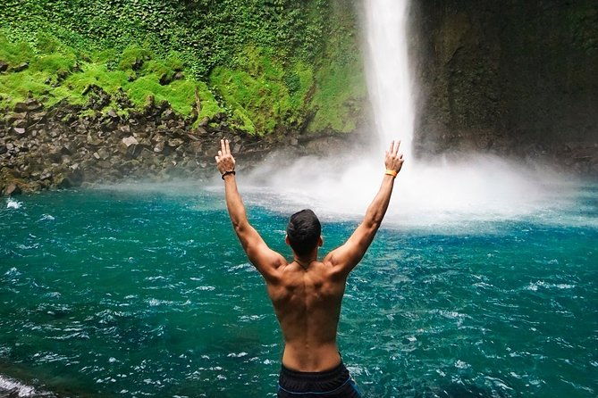 la-fortuna-waterfall-baldi-hot-springs-private-tour