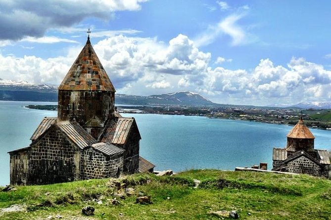 lake-sevan-dilijan-overnight-haghpat-sanahin-akhtala