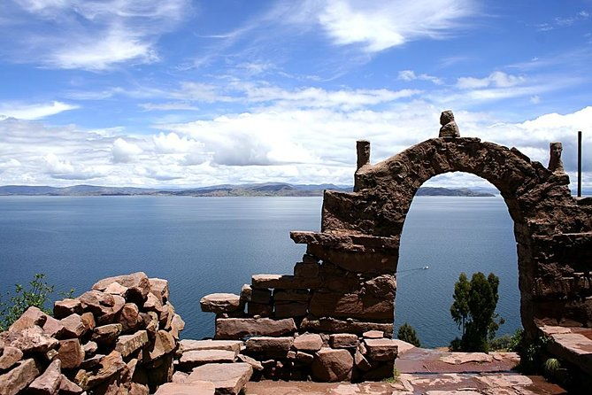 lake-titicaca-and-sun-island-overnight-catamaran-cruise-from-puno