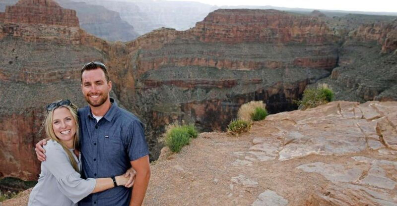 las-vegas-grand-canyon-flight-with-optional-skywalk-entry