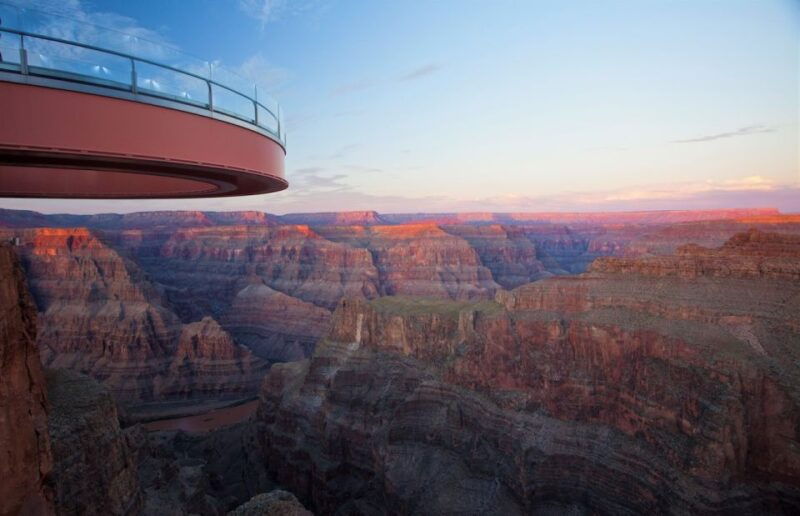 las-vegas-grand-canyon-helicopter-landing-tour