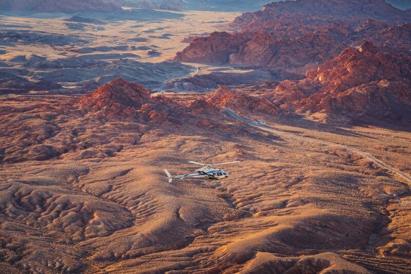 las-vegas-valley-of-fire-helicopter-with-scenic-landing