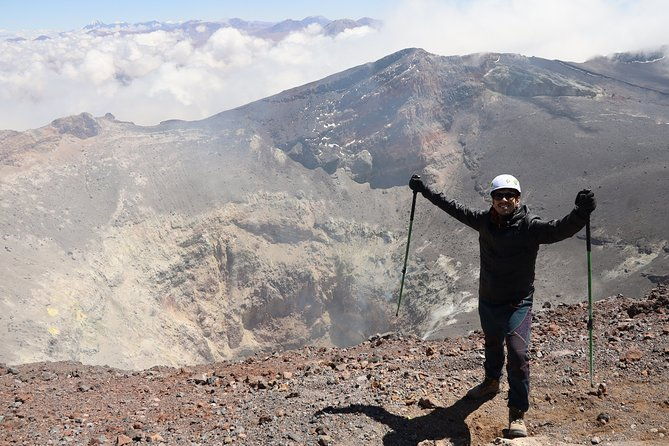lascar-volcano-5592-m-a-s-l