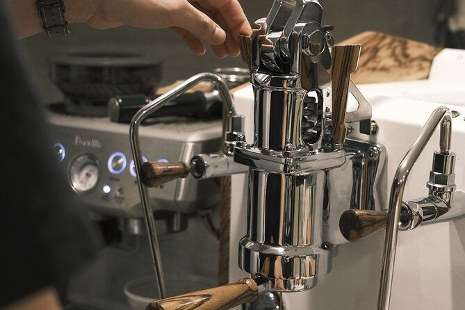 latte-art-teaching-with-the-powerful-nurri-espresso