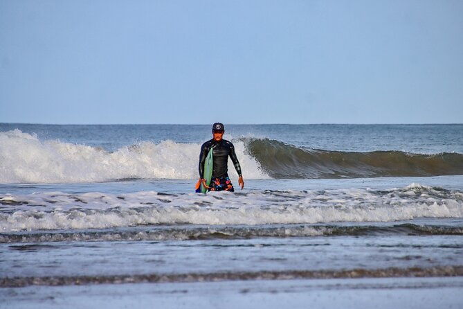 learn-how-to-surf-in-playa-grande