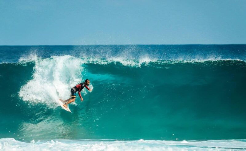 learn-to-surf-in-mallorca-mediterranean-sea-surf-lessons