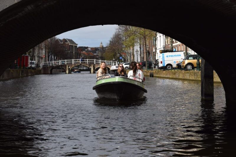 leiden-electric-boat-rental