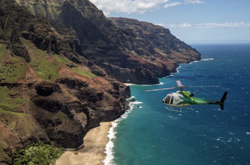lihue-deluxe-waterfall-safari-helicopter-tour